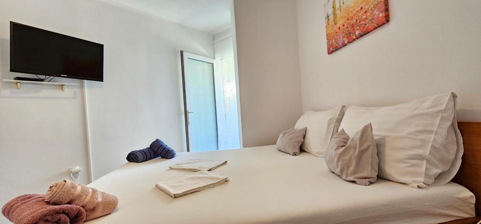 Apartment Tonci Новалья Экстерьер фото
